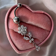 Alaia Bauchnabelpiercing