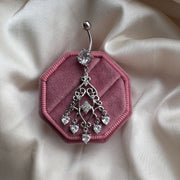 Chandelier Bauchnabelpiercing