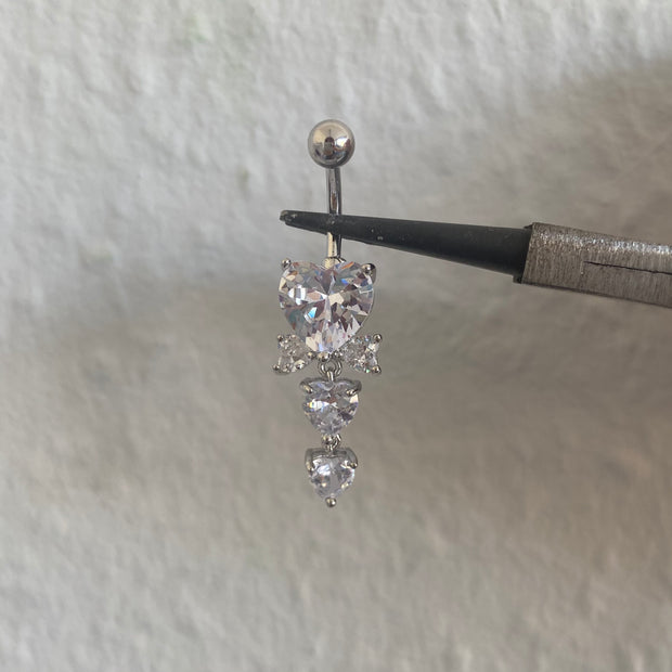 God of Love Bauchnabelpiercing