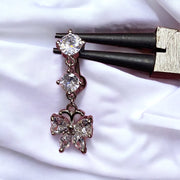 Reverse Butterfly Bauchnabelpiercing