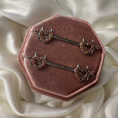 Devils Heart Nippelpiercing
