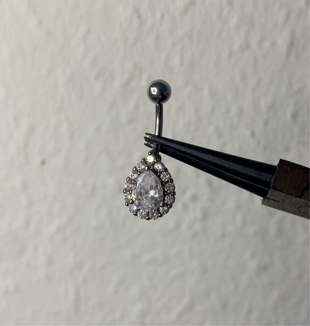 Queen of Elegance Bauchnabelpiercing